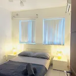 Cozy Central Apartment - Swieqi