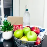 Cozy Central Apartment - Swieqi